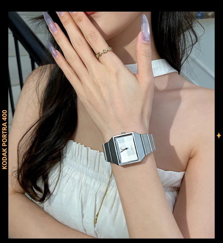 New arrival sugar cube watch for women, small and exquisite high-end luxury niche watch, 2024 new style workplace women's watch